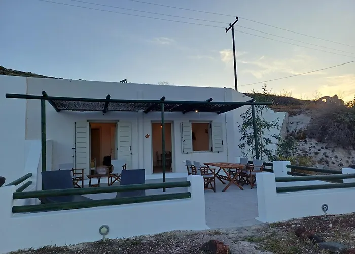\'Irene\' Cycladic House With Sunrise And Sea View!